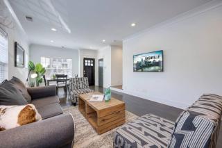 Two Elegant Townhomes Perfect for Large Groups - Nashville - 8