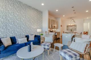 Spacious and Sleek Amazing Location Patio Space - Nashville - 3