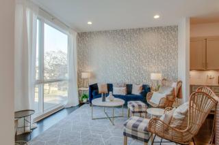 Spacious and Sleek Amazing Location Patio Space - Nashville - 2