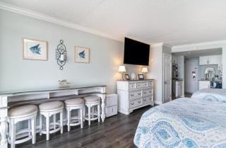 Completely Renovated Oceanfront Studio! Sand Dunes 2542 - Myrtle Beach - 4