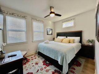 Modern Downtown Home Brand New Great Location - 3