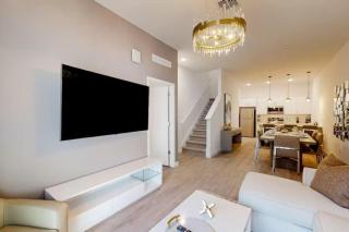 Chic 4BR and Den Home with Pool, Near Disney and Universal - Davenport - 8