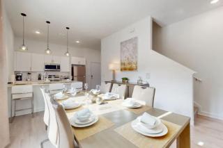 Elegant 5BR with Pool, Close to Disney and Universal - Davenport - 1