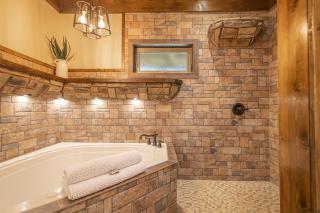 Mountain Crest Cabin- Summer Getaway With A Beautiful View - 6