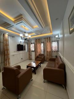 Appartements meublés derrière Stade Omnisport Amadou Ahidjo - Djoungolo - 1