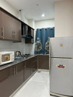 apartment in bahria town - Lahore - 5