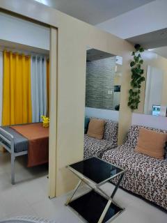 512 A 1-Bedroom Unit at Mplace South Triangle - Manila - 0