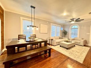 The River City Haven- Cozy, Spacious Home Near Downtown - San Antonio - 9
