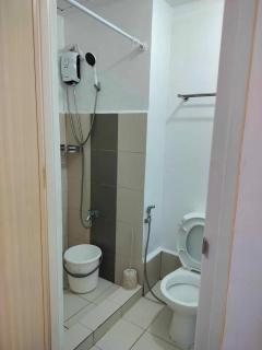 9th Floor Studio Type Unit with Pool View 902A - Manila - 2
