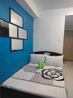 7th Floor Studio Type Unit with City View - Manila - 2