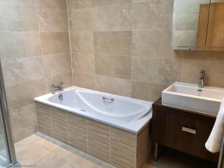Grebe Lodge - South Cerney - 3