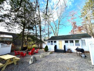 Cottage 8-9 - Stand Alone 2 Bedroom / 2 Bath - Wolfeboro - 0