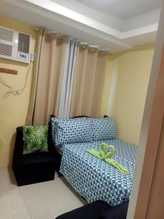 28th Floor 1 Bedroom Unit with Pool View - Manila - 6