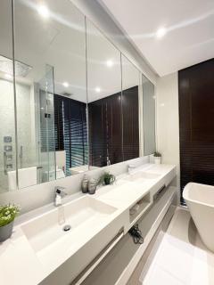 1million Dollar Stunning Ultra Luxury Phrom Phong Sleeps 4 Sky Pool - 3