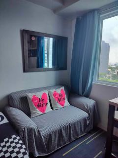 5th Floor Studio Type Unit with Street View - Manila - 8