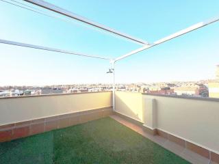 Madrid Luxe Oasis 4 Bedroom with Terrace & Pool - 1