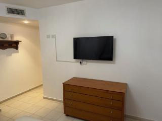 Awesome Apartment Netanya - 3