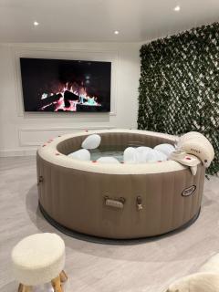 F2 jacuzzi moderne et spacieux - Étampes - 9
