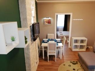 Renovated by an interior architect in the City Center next to the train station - Reims - 5