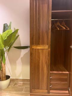 Studio with a private entrance that can and smells 1Q - 3