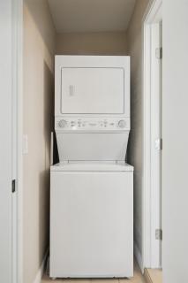 Charming & Stylish Tempe Studio - 2