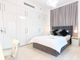 One BedRoom near Beach and Metro in Dubai Marina Z1011 - 1