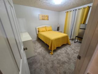 The Sunflower Residence - South Bend - 5
