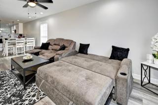 Newly Built Home Near Downtown Louisville - 3