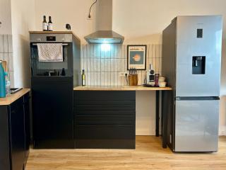 Karl Central Flats - Netflix - Parkplatz - Balkon - 2