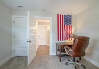 Luxurious Extraordinaire Three Bedroom Downtown Action - Nashville - 2