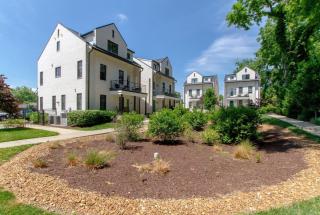 Large Elite Home Perfect Stays Gulch Area - 2
