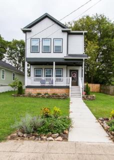Gorgeous Downtown Pad 3 Bedroom 2.5 Bath Large Patio - Nashville - 5