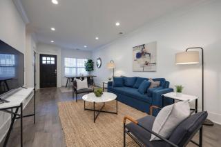 Ten Minutes to Broadway Gorgeous Gated Townhome - Nashville - 8