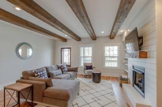 East Nash Luxury Four Bedrooms Huge Rooftop Patio - Nashville - 2