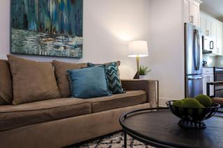 Ten Minutes to Broadway Alluring Gated Townhome - 7