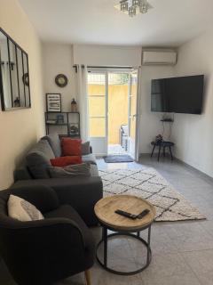 Bas de Villa à 15 min de Nice avec piscine - 3