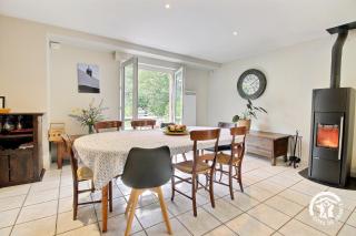 Maison calme au milieu d'un parc arboré de 3000m2 - 3