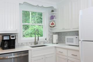 Completely renovated 3 bedroom Jewel by the sea - Monument Beach - 2