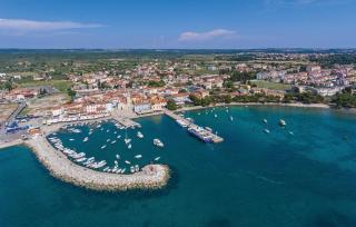 Apartments Villa Leonard - Modern Stay with Private Rooftop Jacuzzi & Sea Views, Barbariga, Vodnjan, Istria, Croatia - Barbariga - 4