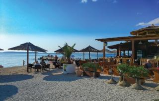 Apartments Villa Leonard - Modern Stay with Private Rooftop Jacuzzi & Sea Views, Barbariga, Vodnjan, Istria, Croatia - Barbariga - 9