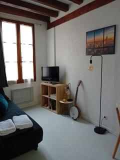 Heart of Beauvais Airport 15 min by bus, Studio - Beauvais - 4