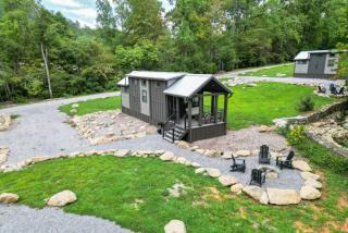 Tiny Home Firepit BBQ Fishing Willow Cabin - Gatlinburg - 0