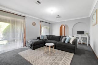 Merinda - Cosy & Convenient, Family Retreat - Lake Albert - 2