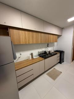 Apartamento Amplo e Confortável em Condomínio Familiar, 3 Quartos Sendo 1 Suíte com Lazer de Clube - 1