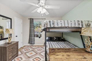 Hill Country Texan Retreat - Wimberley - 1