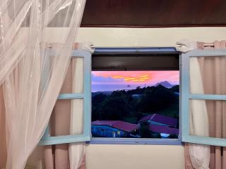 Cheerful 3 bedroom home with stunning views - Guinée-Fleury - 4