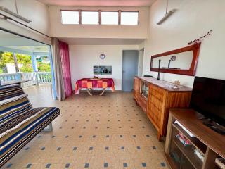 Cheerful 3 bedroom home with stunning views - Guinée-Fleury - 8