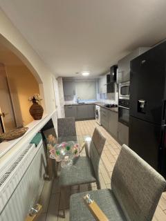 Cosy 2bed home near NEC BHX HS2 Business Park - Marston Green - 2