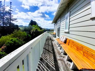 Whareora Lodge - - 8