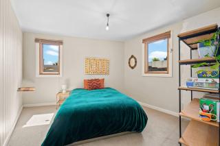 Bright bedroom in beautiful house in Preston close to the action! - Melbourne - 1
